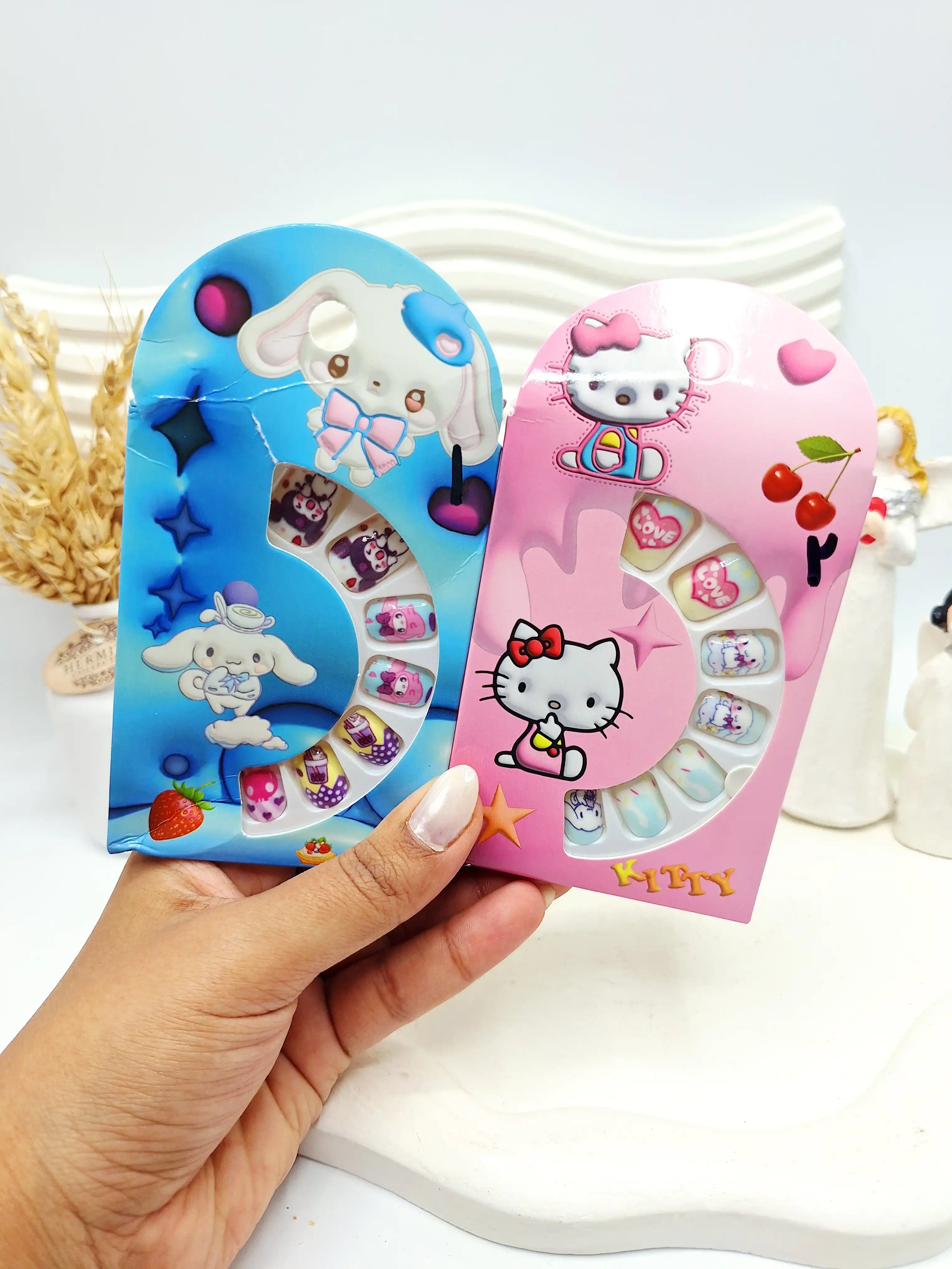 پک ناخن مصنوعی بچگانه طرح جعبه کارتونی ارسال طرح ناخن رندم