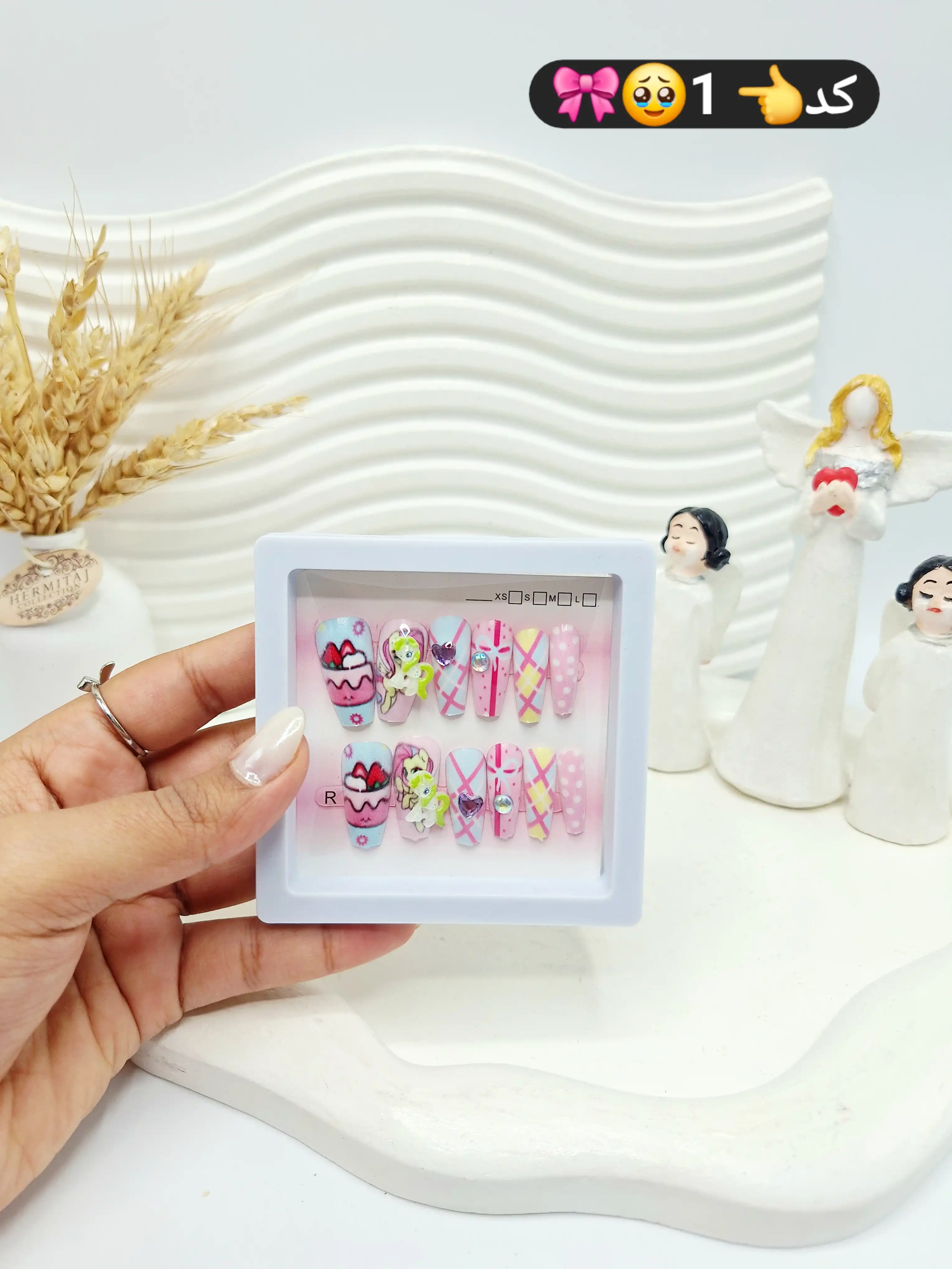 پک اختصاصی کامل ناخن مصنوعی طرح فانتری کیوت با چسپ ناخن دو طرفه (کیفیت تضمینی )