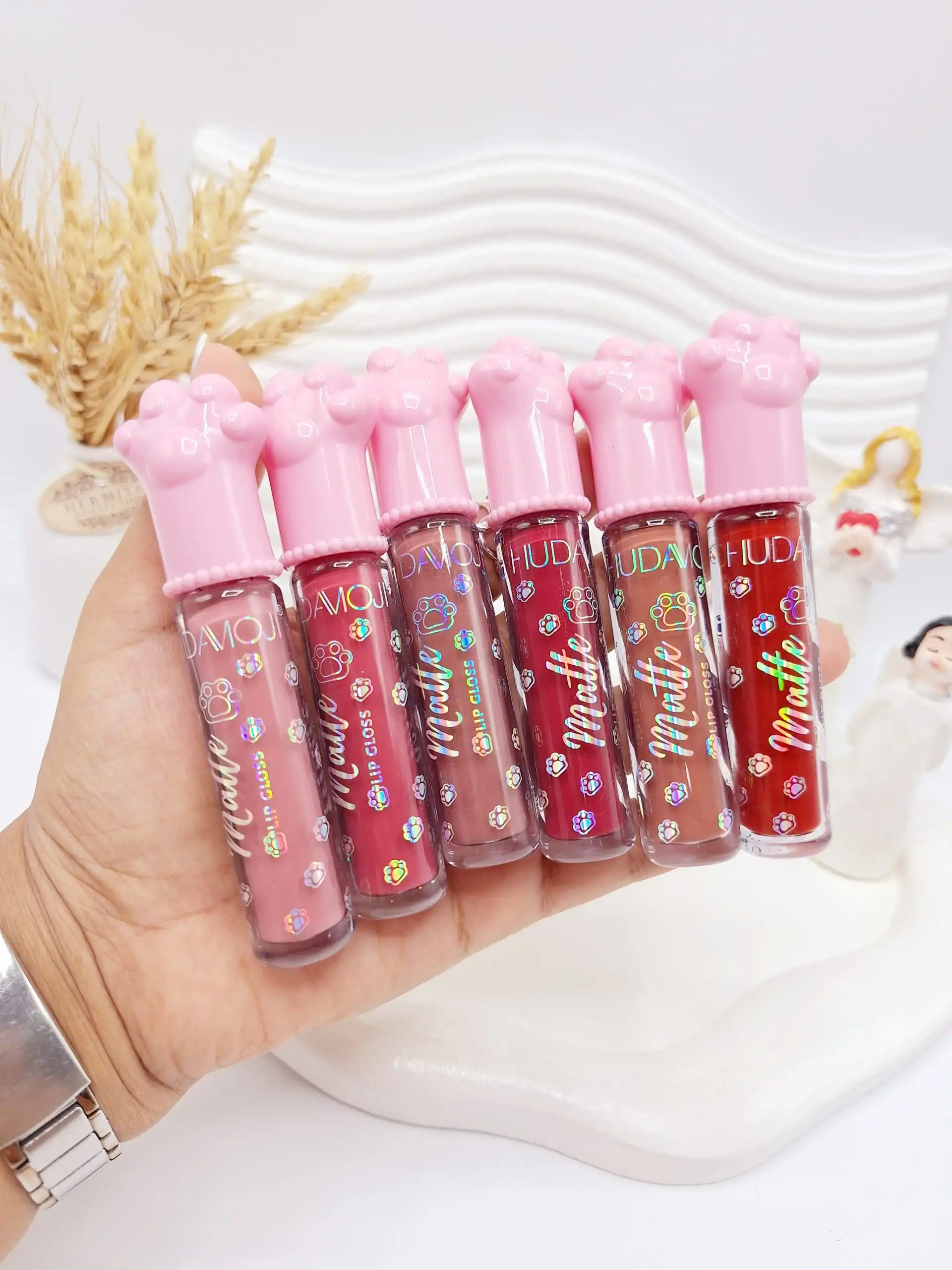 پک 6 تایی رژ مایع طرح پنجه صورتی برند هدا موجی